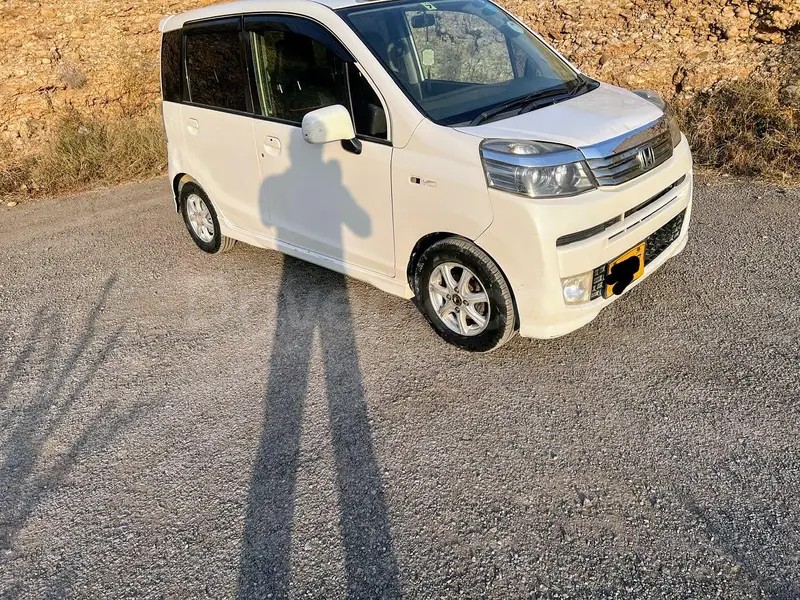 Honda Life 2012