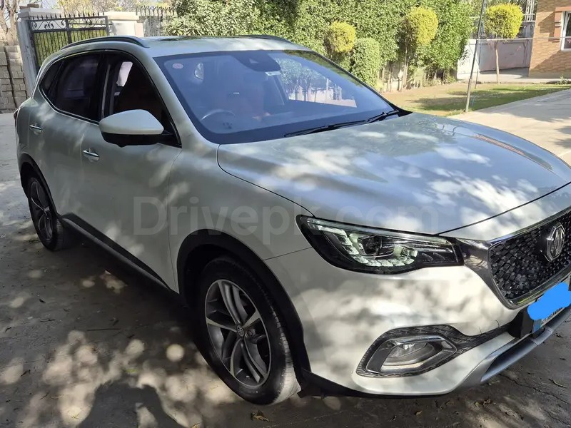 MG HS 2021