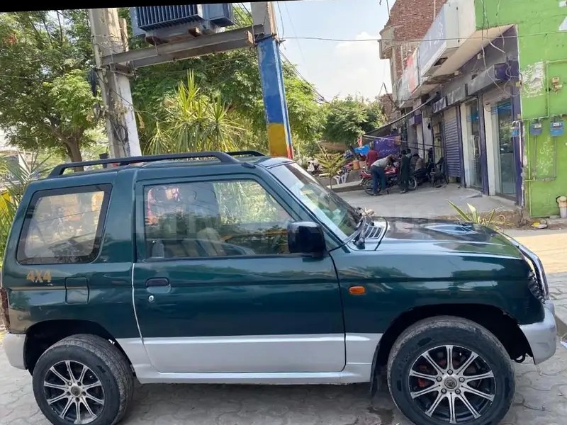 Mitsubishi Pajero Mini 1996