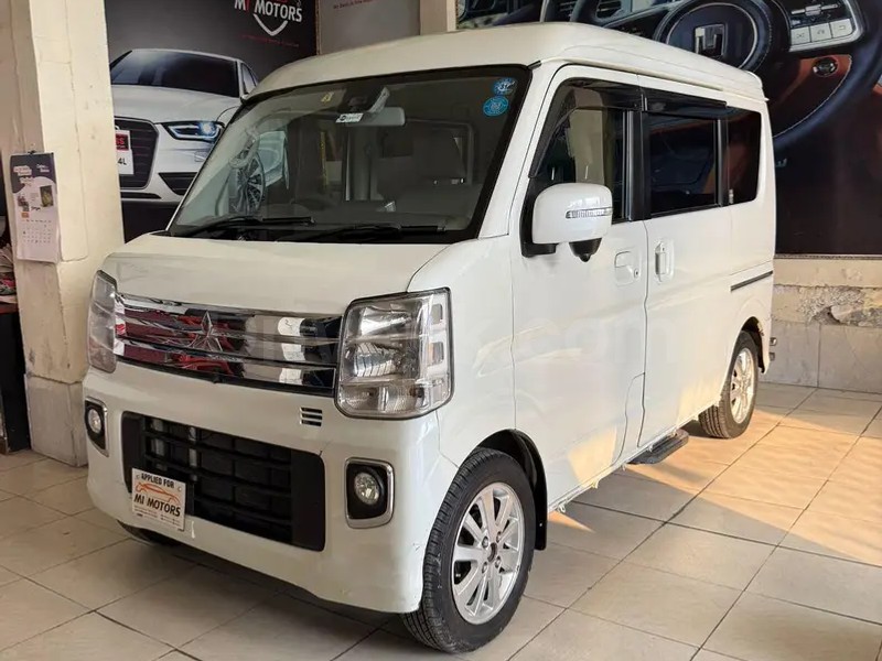 Mitsubishi Town Box 2016