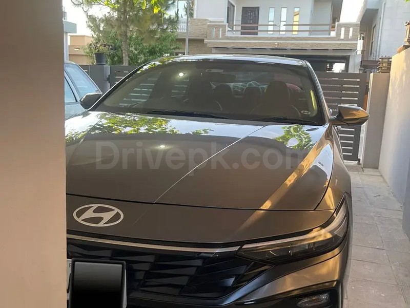 Hyundai Elantra 2025