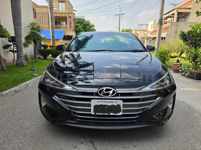 Hyundai Elantra 2022