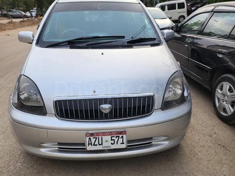 Toyota Vitz 2000