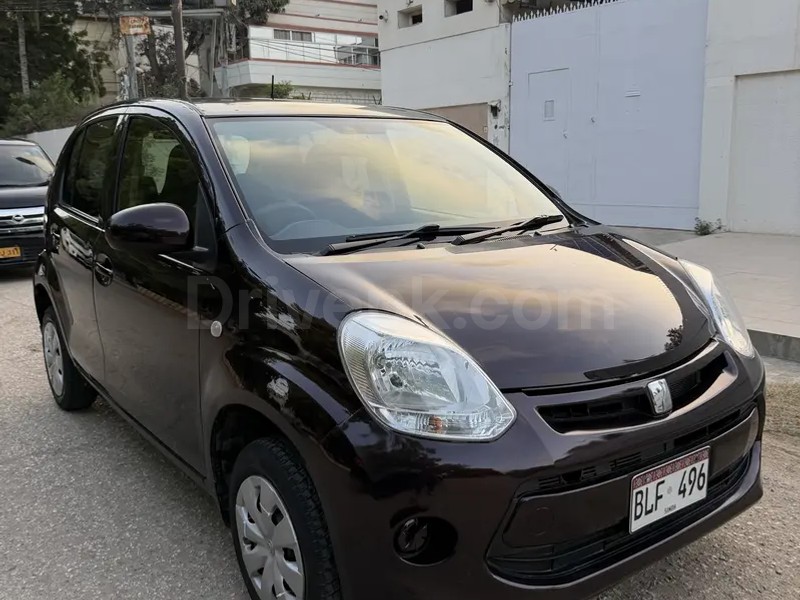 Toyota Passo 2015