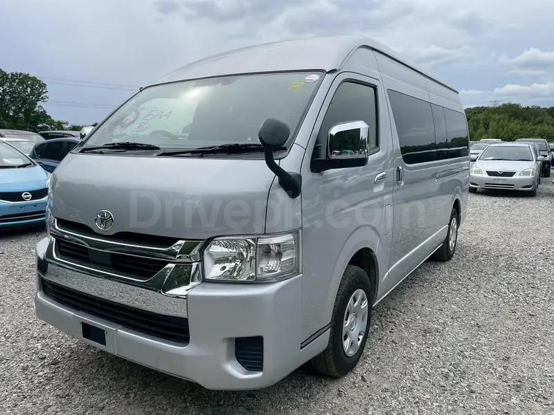 Toyota Hiace 2021