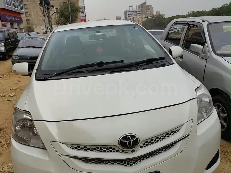Toyota Belta 2006
