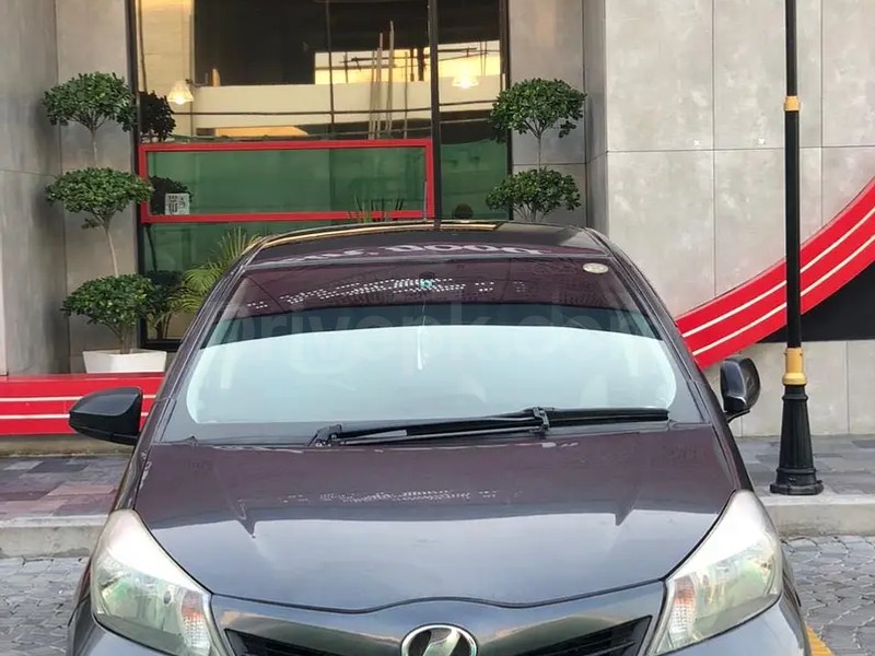 Toyota Vitz 2011