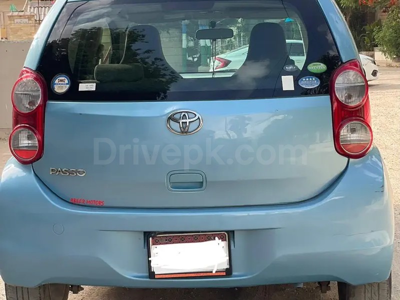 Toyota Passo 2012