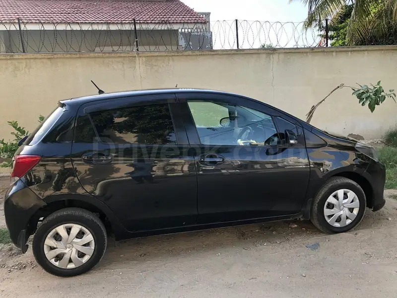Toyota Vitz 2014