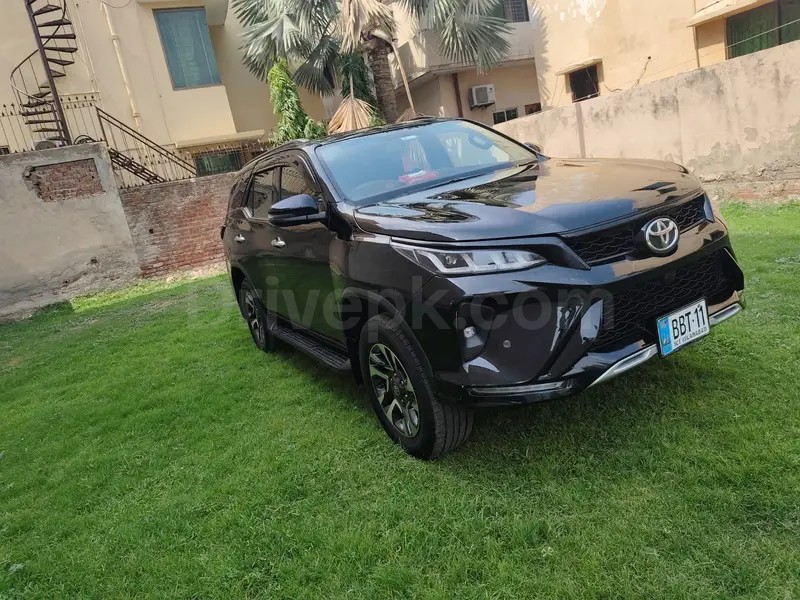 Toyota Fortuner Legender 2023