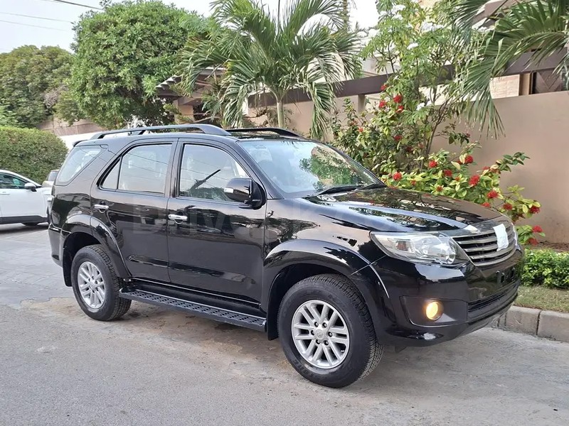 Toyota Fortuner V 2015