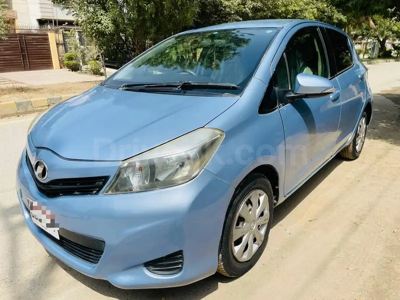Toyota Vitz 2012