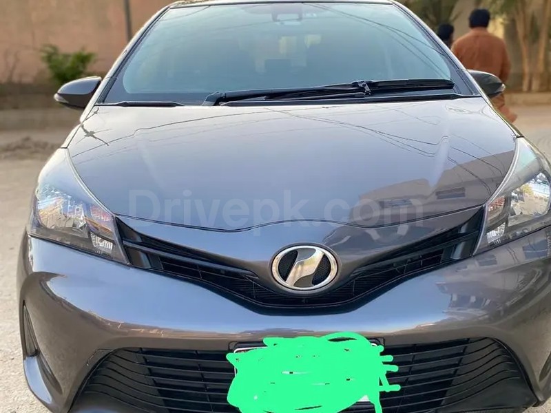 Toyota Vitz 2016
