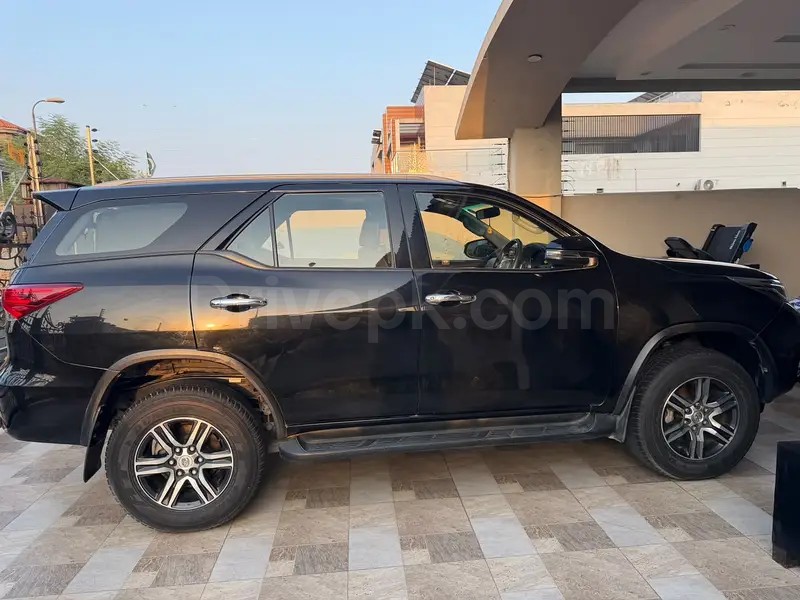 Toyota Fortuner 2022