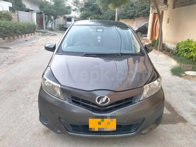Toyota Vitz 2011