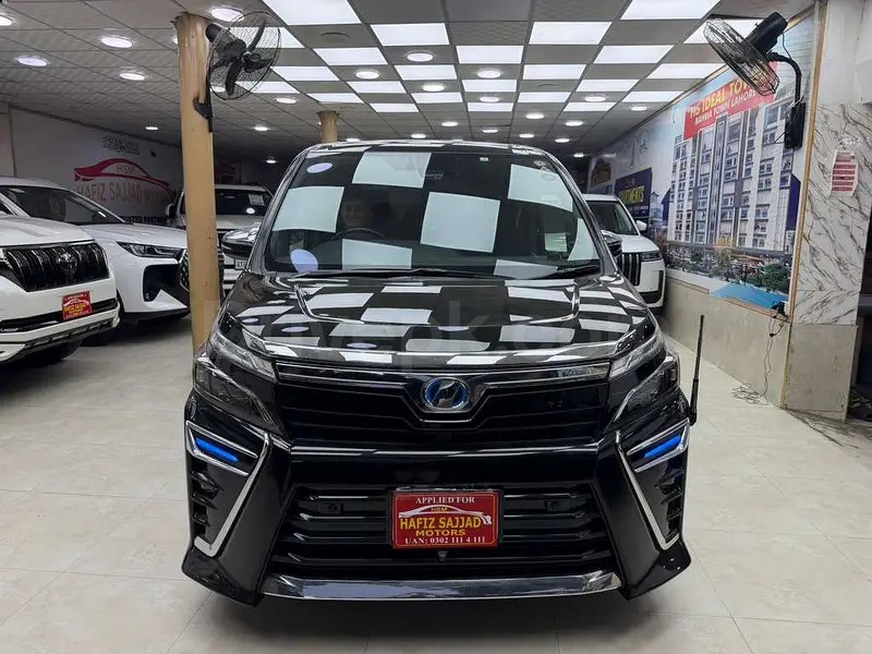 Toyota Voxy 2019