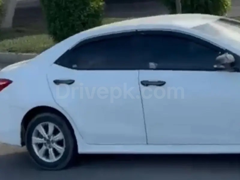 Toyota Corolla Altis 2015