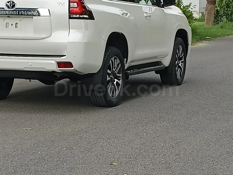Toyota Prado 2021