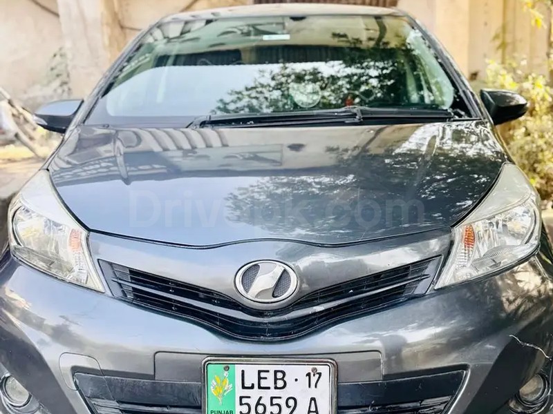 Toyota Vitz 2011