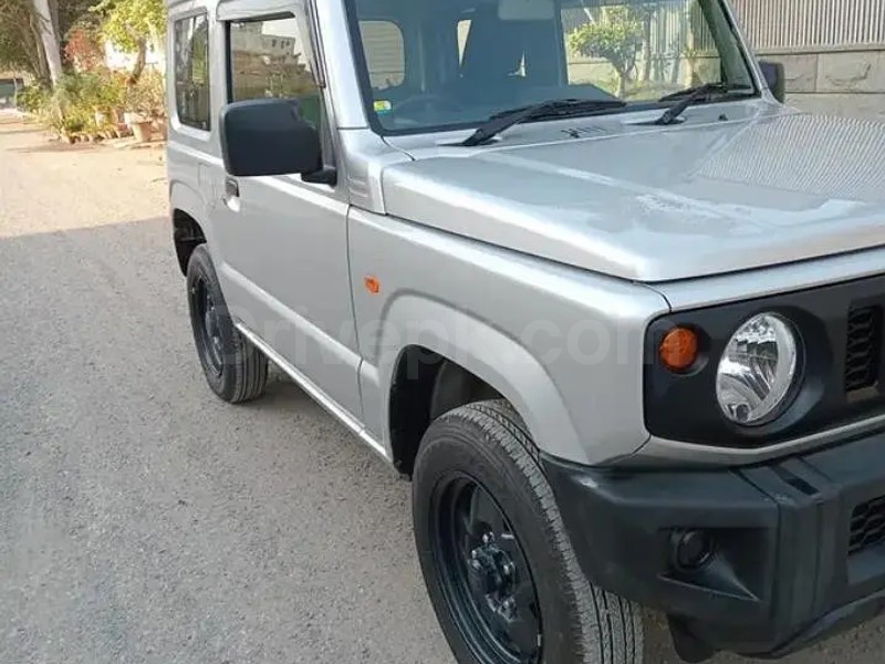 Suzuki Jimny 2023