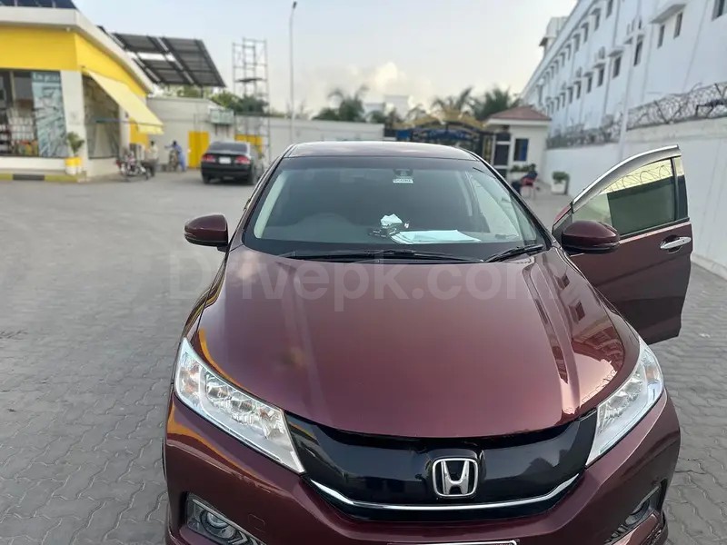 Honda Grace Hybrid 2015