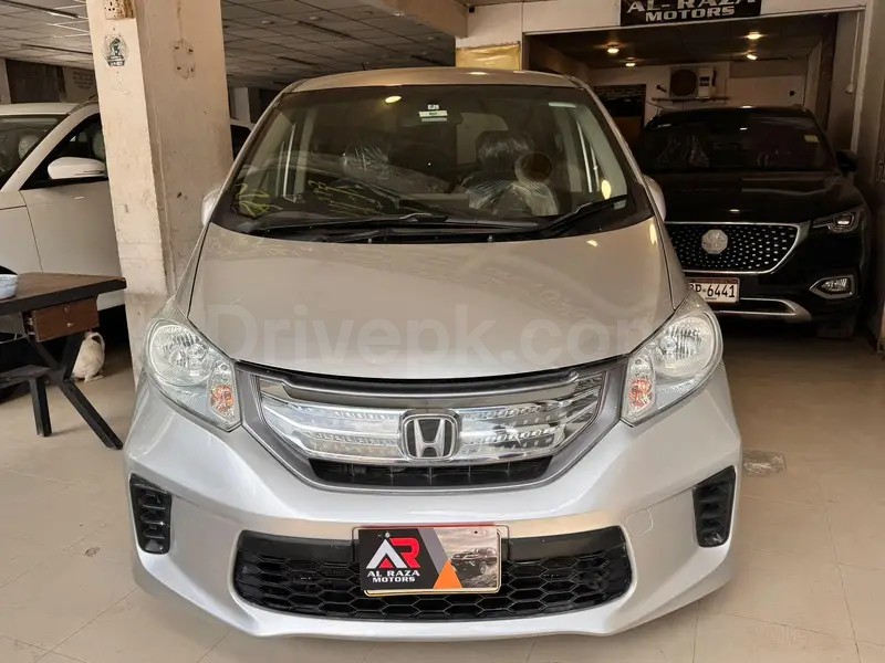 Honda Freed 2012