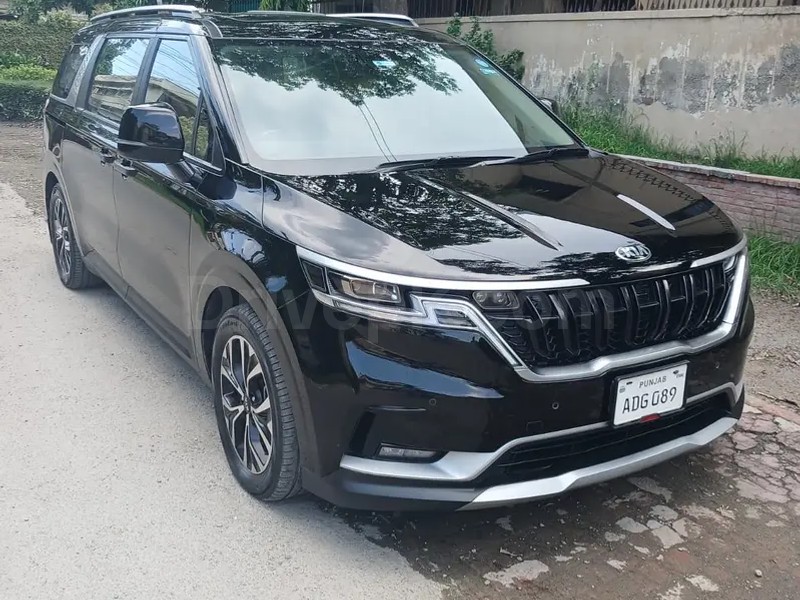 KIA GRAND CARNIVAL 2021