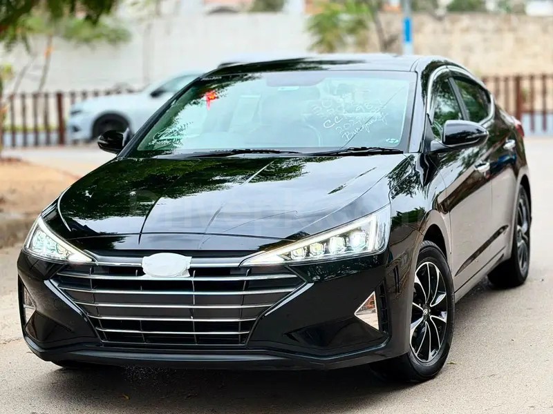 Hyundai Elantra 2025
