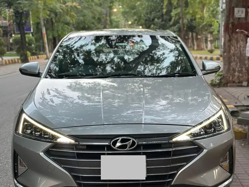 Hyundai Elantra 2023