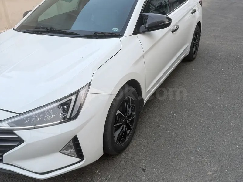 Hyundai Elantra 2021
