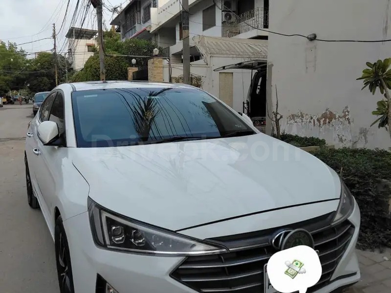 Hyundai Elantra 2022