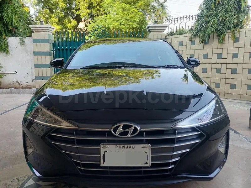 Hyundai Elantra 2022