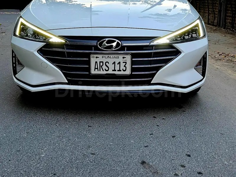 Hyundai Elantra 2024