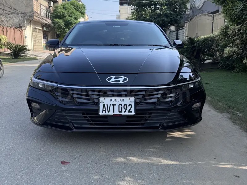 Hyundai Elantra 2025