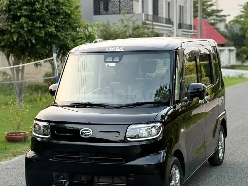 Daihatsu Tanto 2025