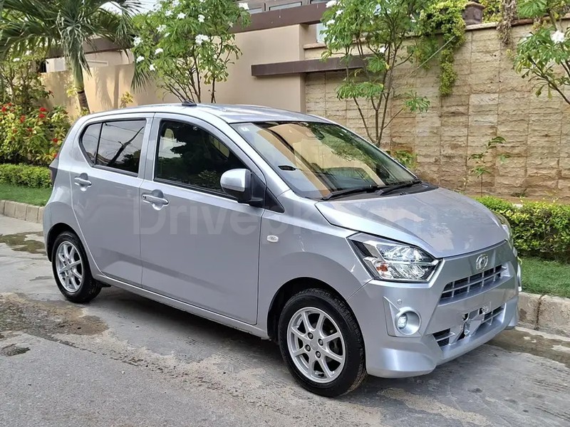 Daihatsu Mira 2024