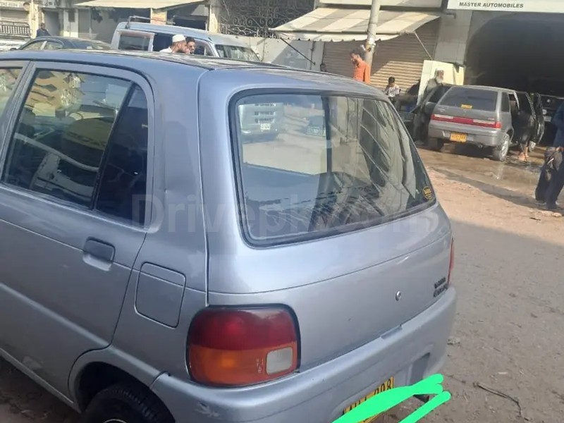 Daihatsu Cuore 2011