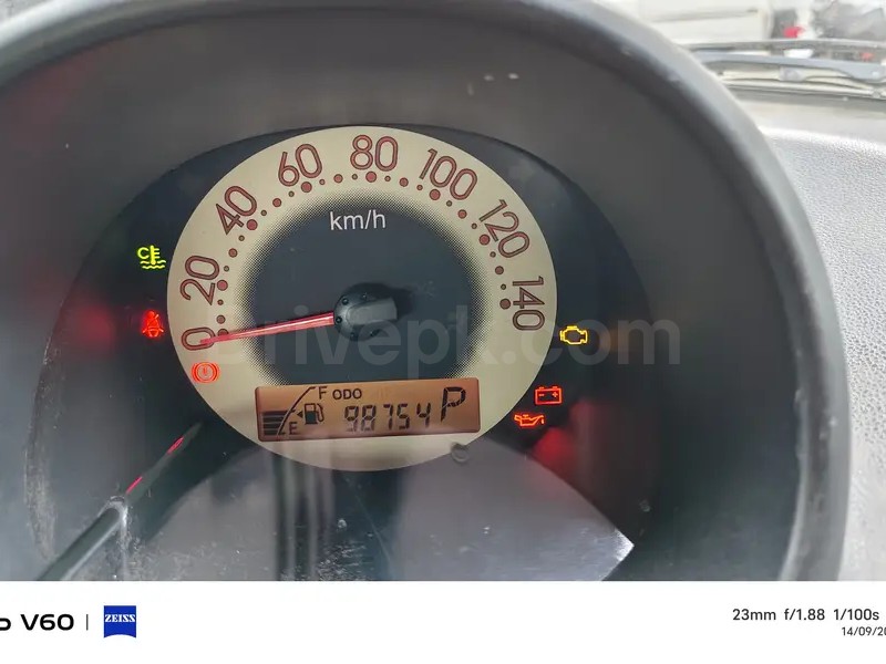 Daihatsu Esse 2010