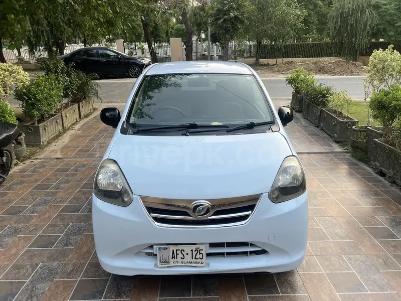 Daihatsu Mira 2017