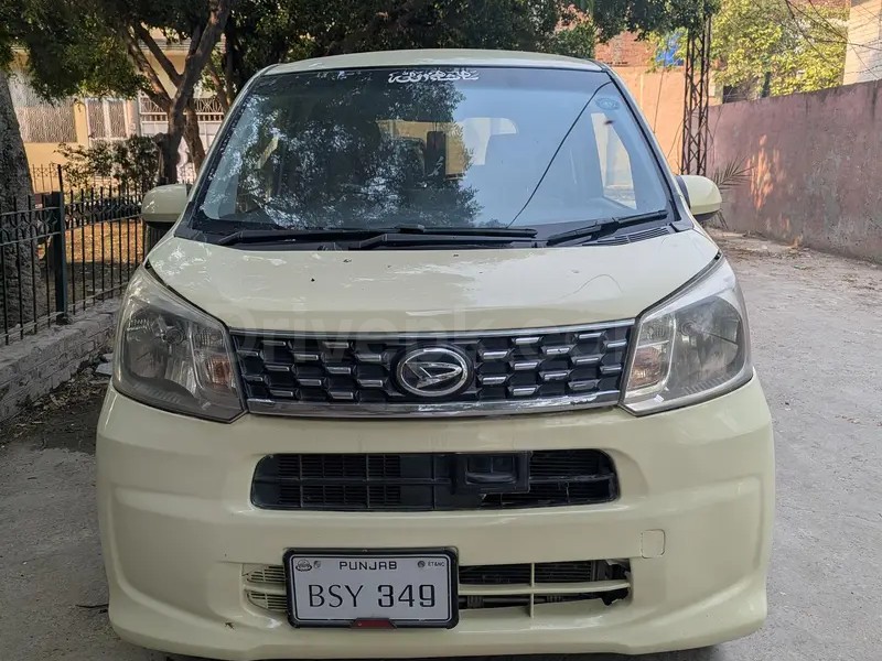 Daihatsu Move 2015