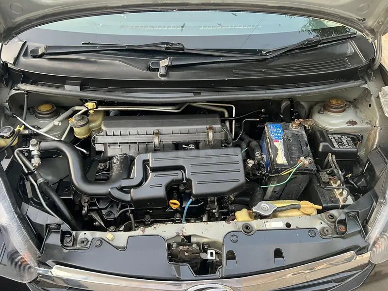 Daihatsu Mira 2012