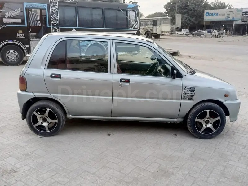 Daihatsu Cuore 2001