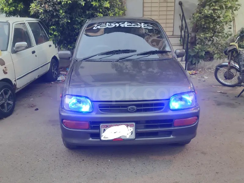 Daihatsu Cuore 2011