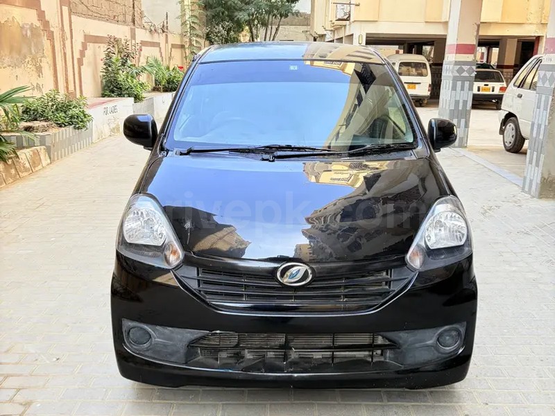 Daihatsu Mira 2012