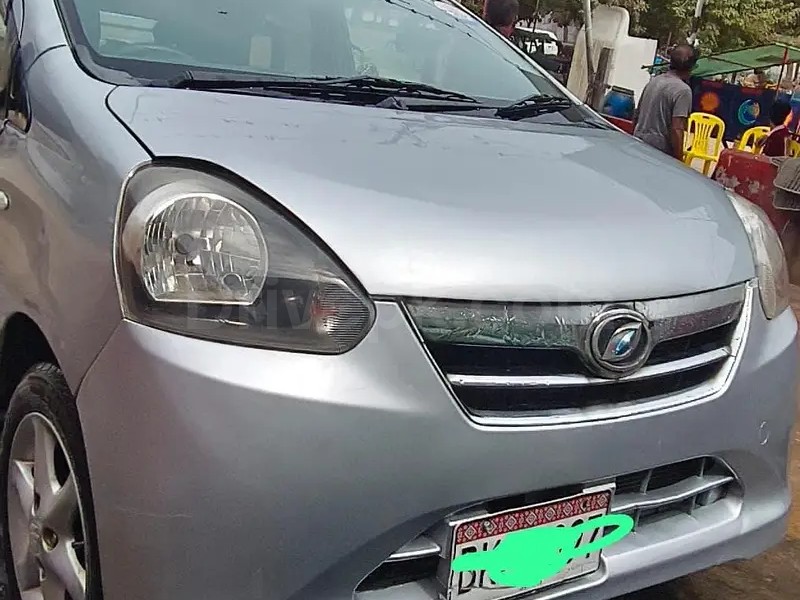 Daihatsu Mira 2012