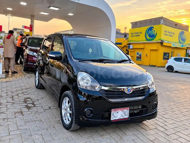 Daihatsu Mira 2012