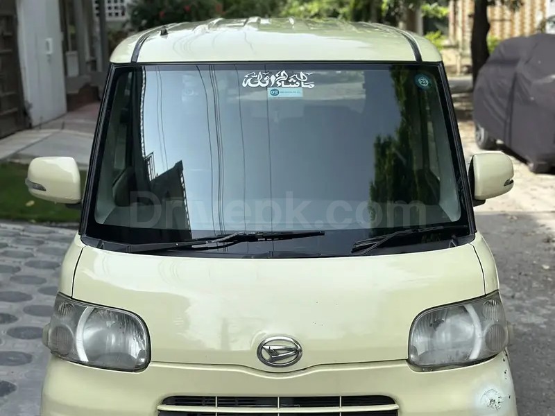 Daihatsu Tanto 2010