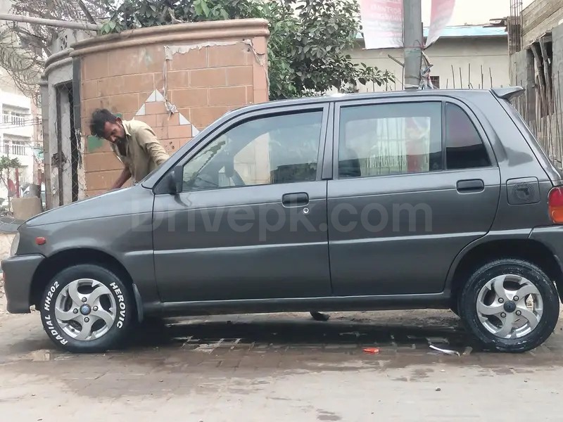 Daihatsu Cuore 2004