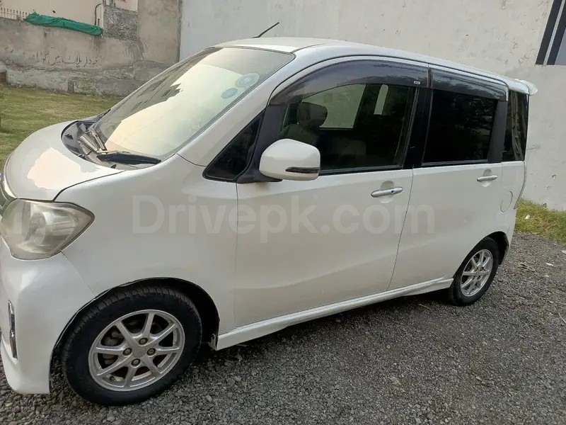 Daihatsu Tanto 2012