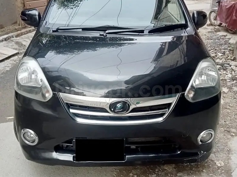 Daihatsu Mira 2012